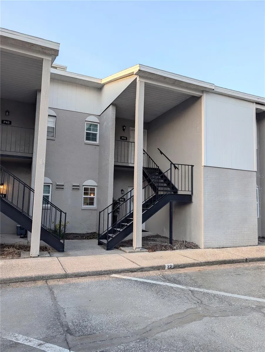 4507 S OAK DRIVE #P31 Tampa, FL 33611