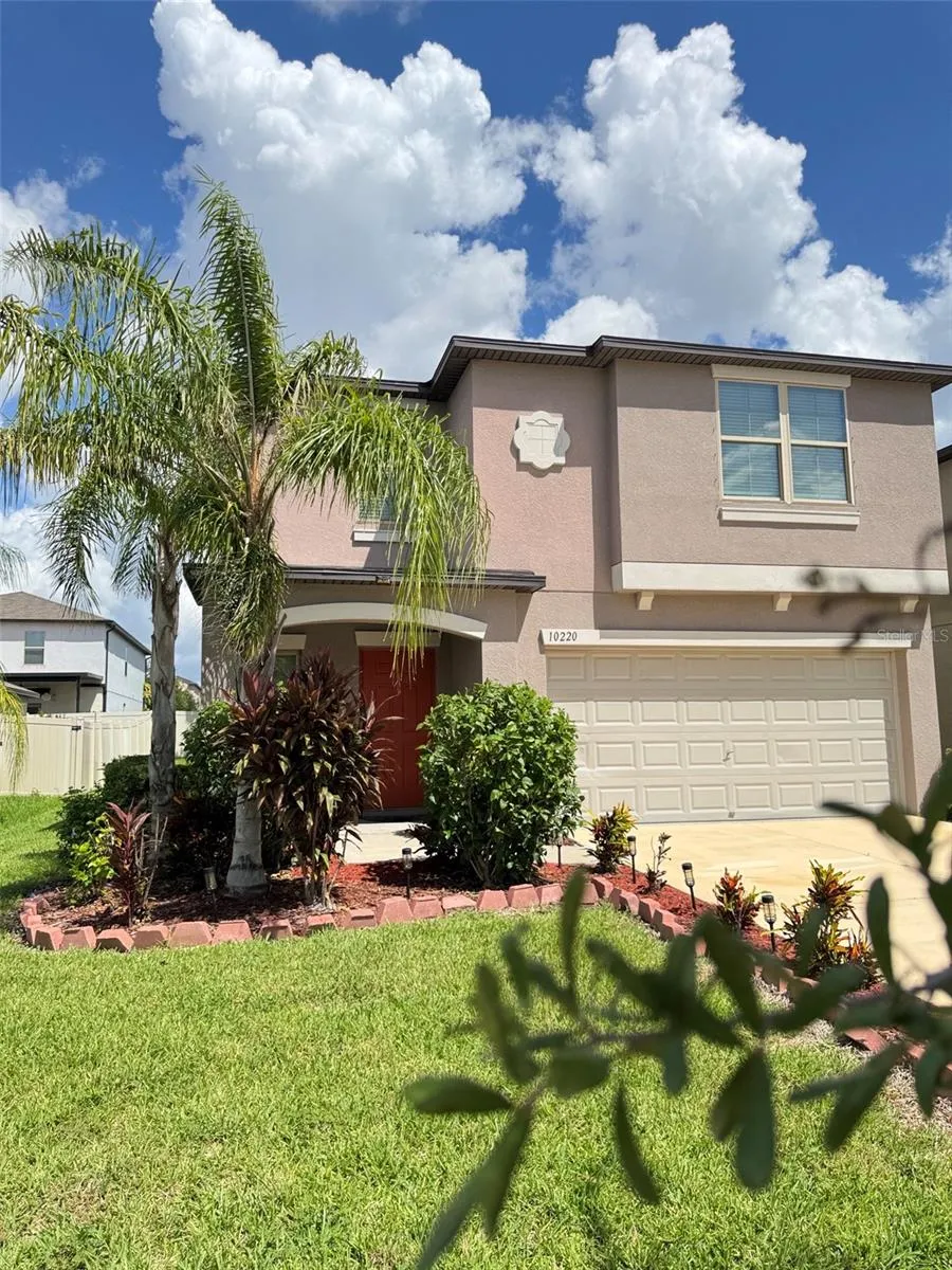 10220 HAPPY HEART AVENUE Riverview, FL 33578
