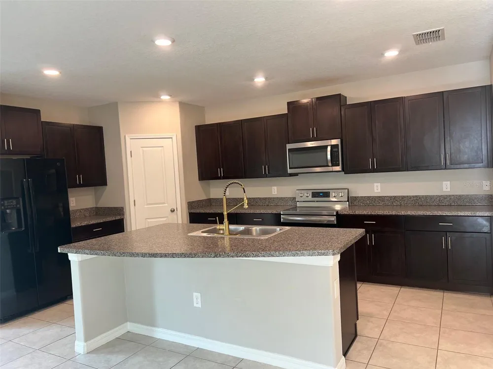 10220 HAPPY HEART AVENUE Riverview, FL 33578