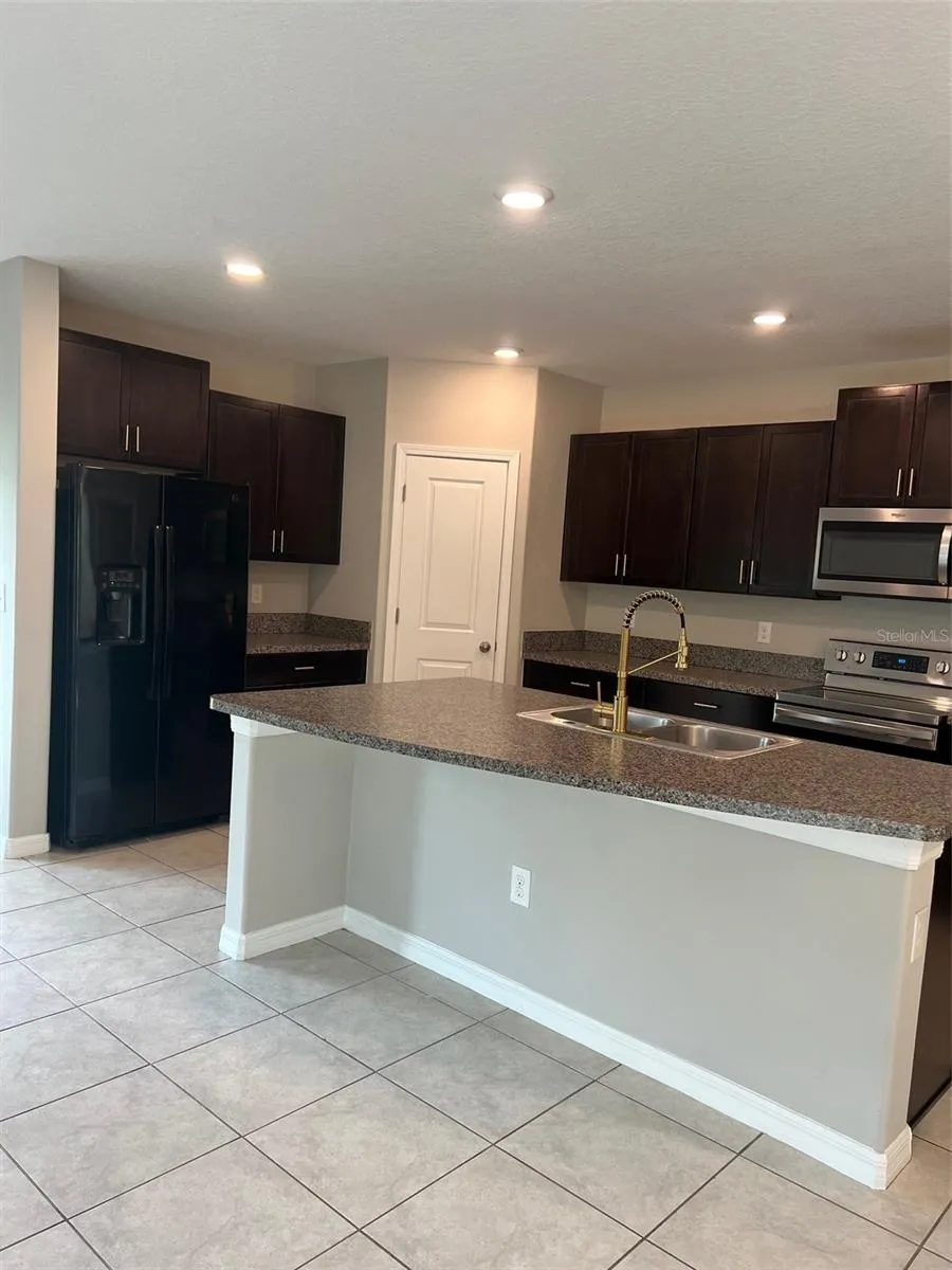 10220 HAPPY HEART AVENUE Riverview, FL 33578