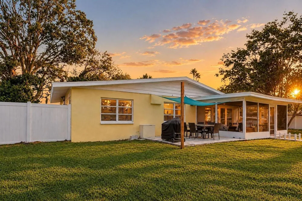 1057 CALUMET STREET Clearwater, FL 33755