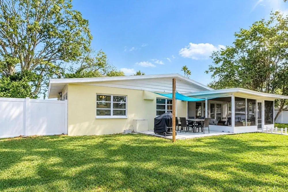 1057 CALUMET STREET Clearwater, FL 33755