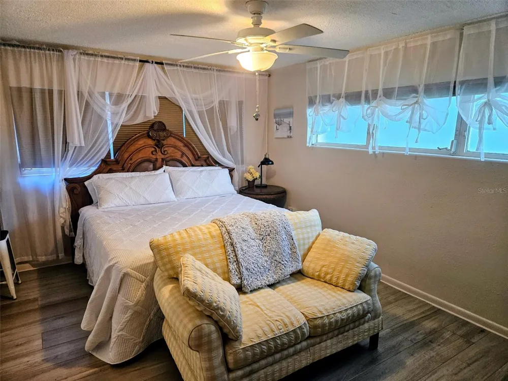 1057 CALUMET STREET Clearwater, FL 33755