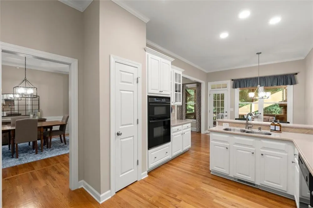 3105 Village Green Drive Roswell, GA 30075