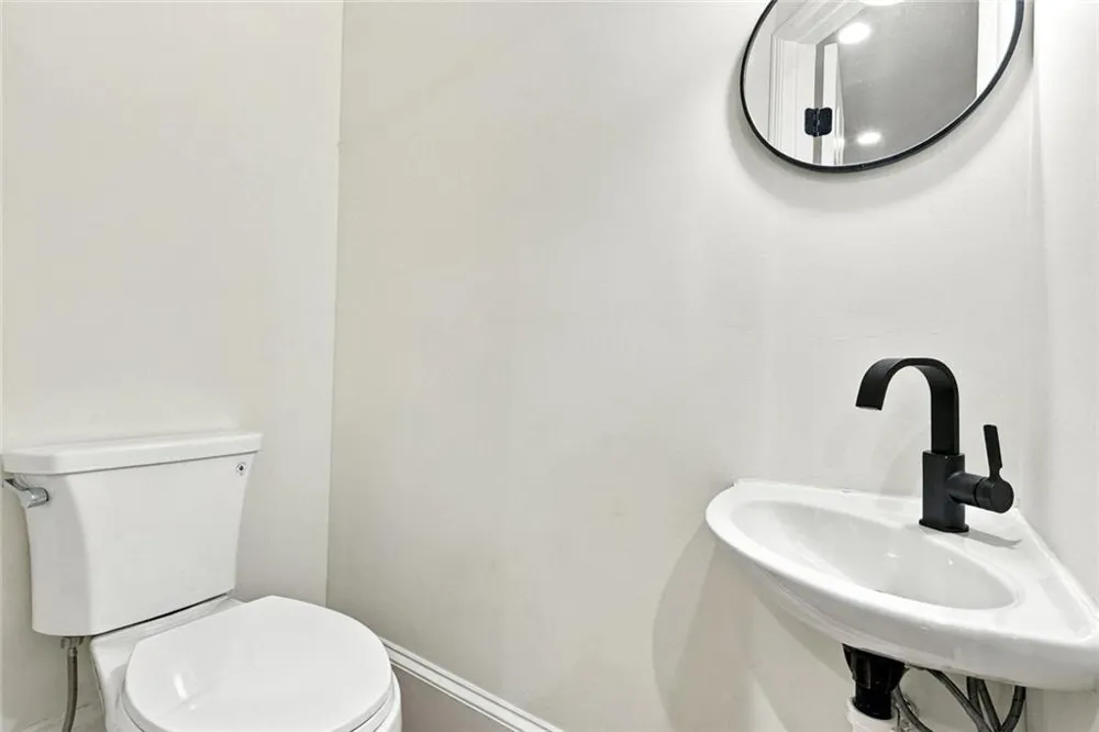 1761 E Gate Drive Stone Mountain, GA 30087