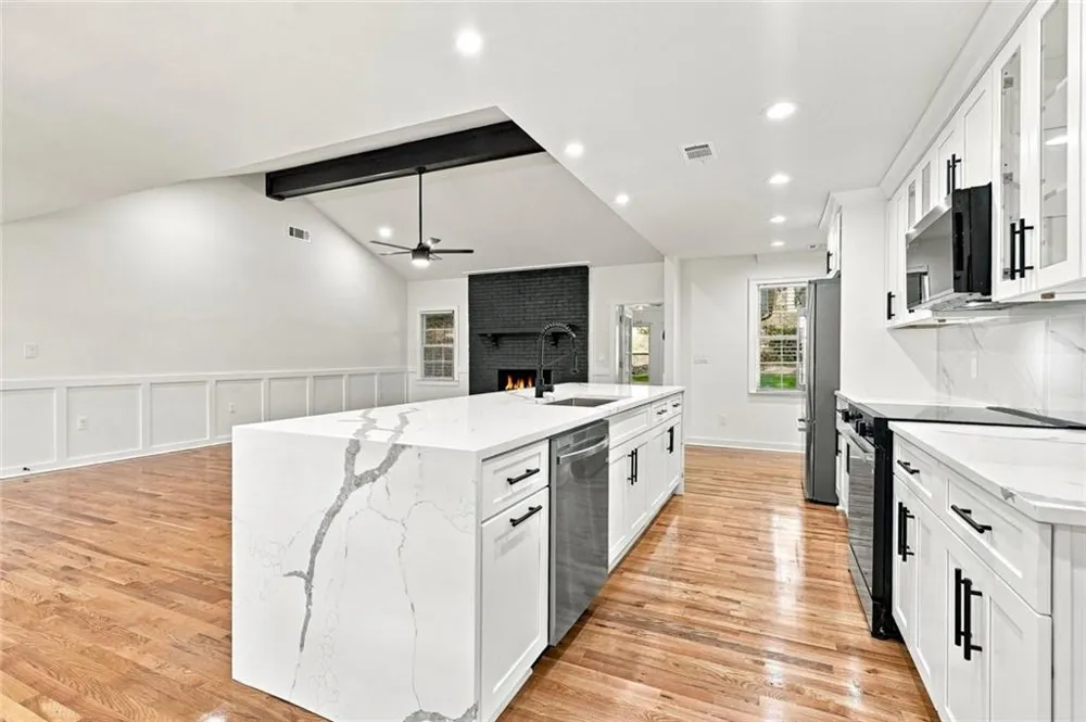 1761 E Gate Drive Stone Mountain, GA 30087