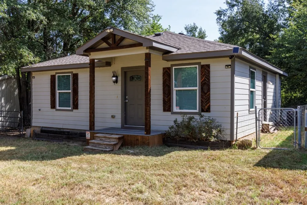 138 Erie Street Gun Barrel City, TX 75156