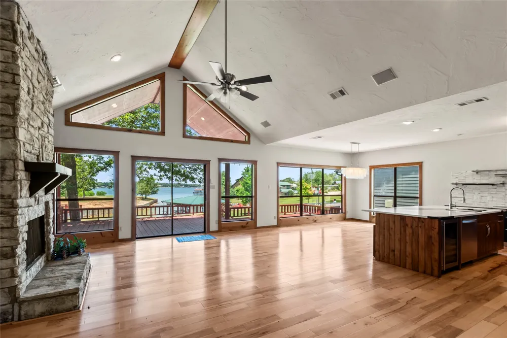 5459 Woodland Shores Drive Log Cabin, TX 75148