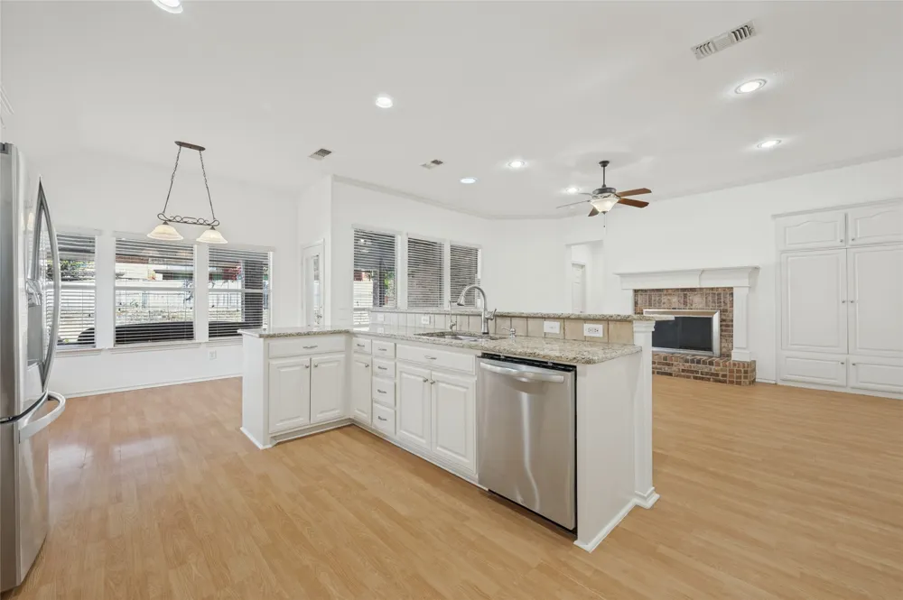 2405 Warwick Circle McKinney, TX 75072
