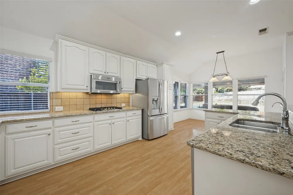 2405 Warwick Circle McKinney, TX 75072