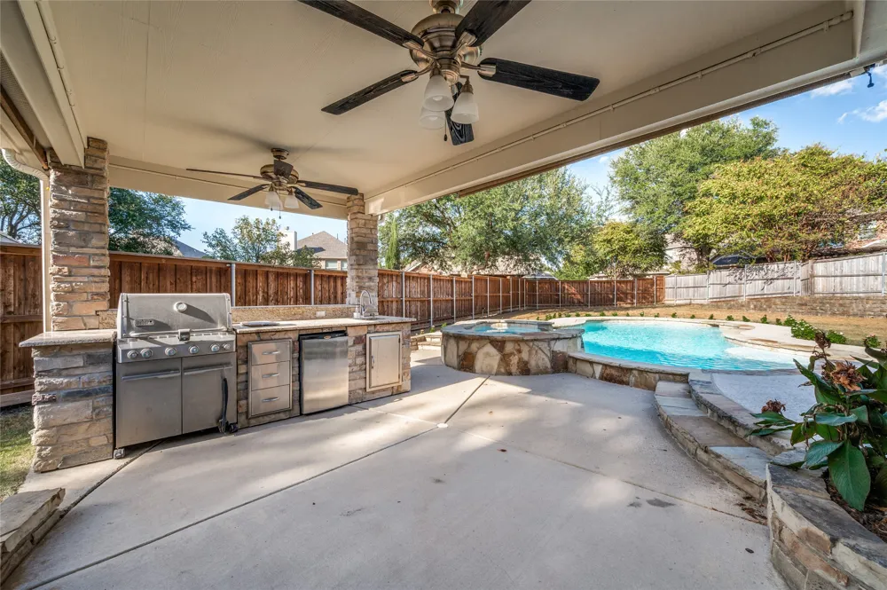 2405 Warwick Circle McKinney, TX 75072