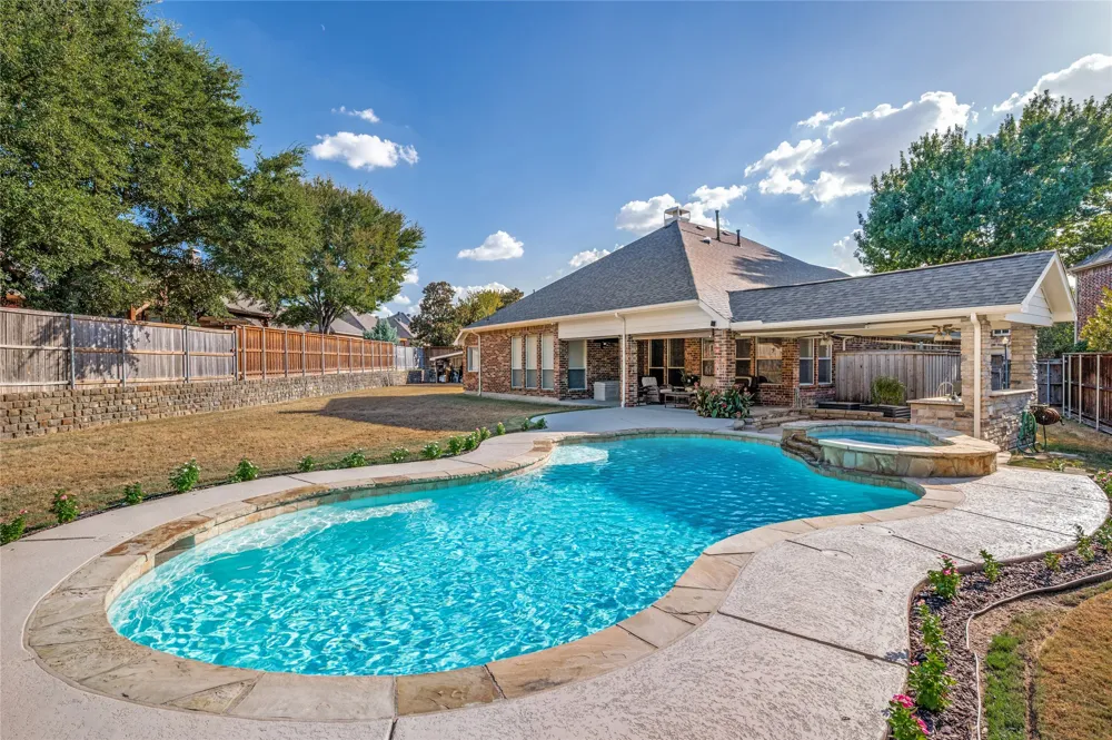 2405 Warwick Circle McKinney, TX 75072