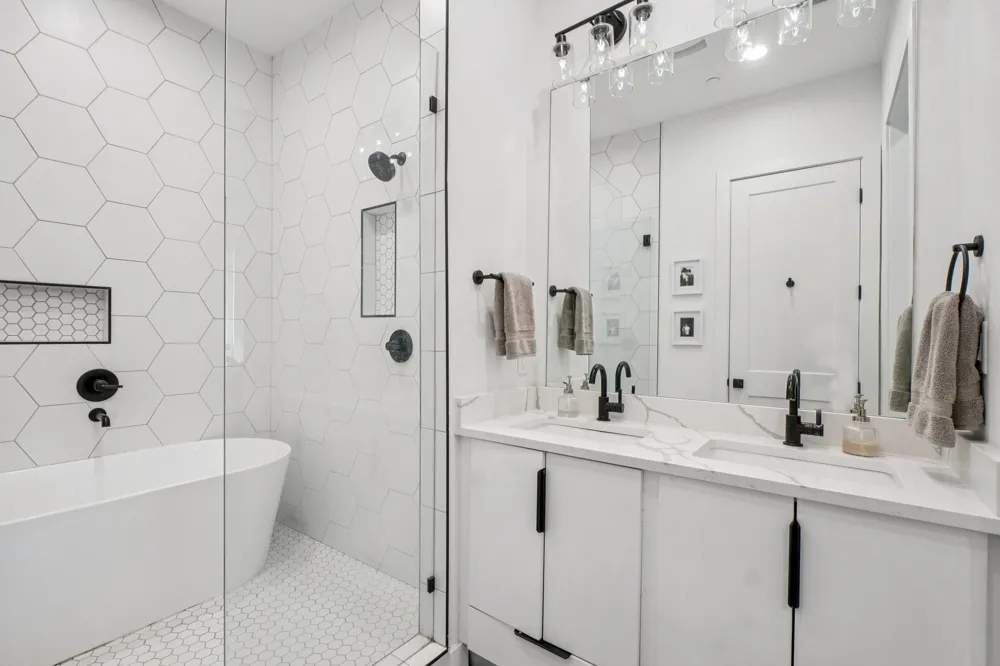 145 Henderson Avenue #102 Dallas, TX 75214