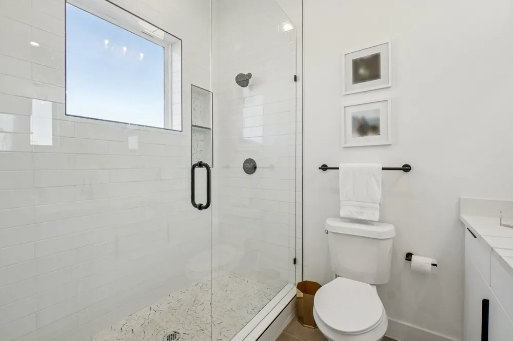 145 Henderson Avenue #102 Dallas, TX 75214