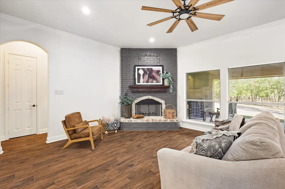 514 Oak Hills Drive Newark, TX 76071