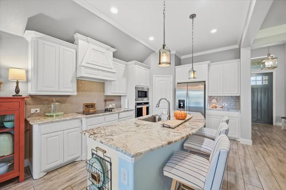136 Sapphire Lane Waxahachie, TX 75165