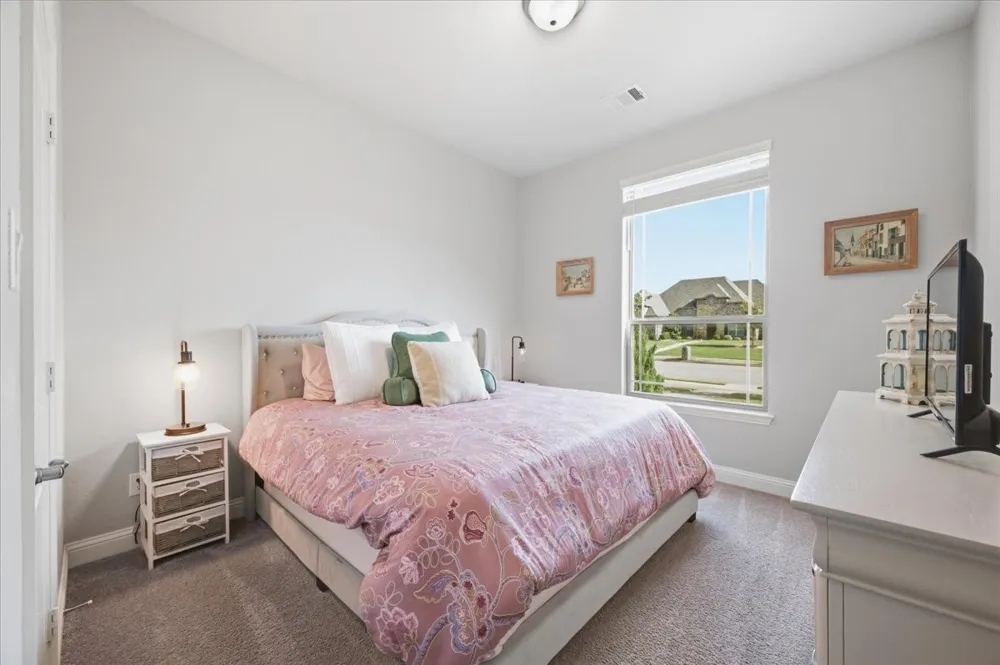 136 Sapphire Lane Waxahachie, TX 75165