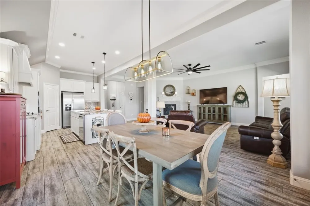 136 Sapphire Lane Waxahachie, TX 75165