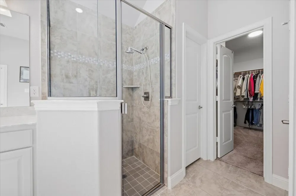 136 Sapphire Lane Waxahachie, TX 75165