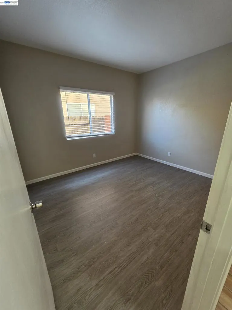 152 Chardonnay Street Los Banos, CA 93635