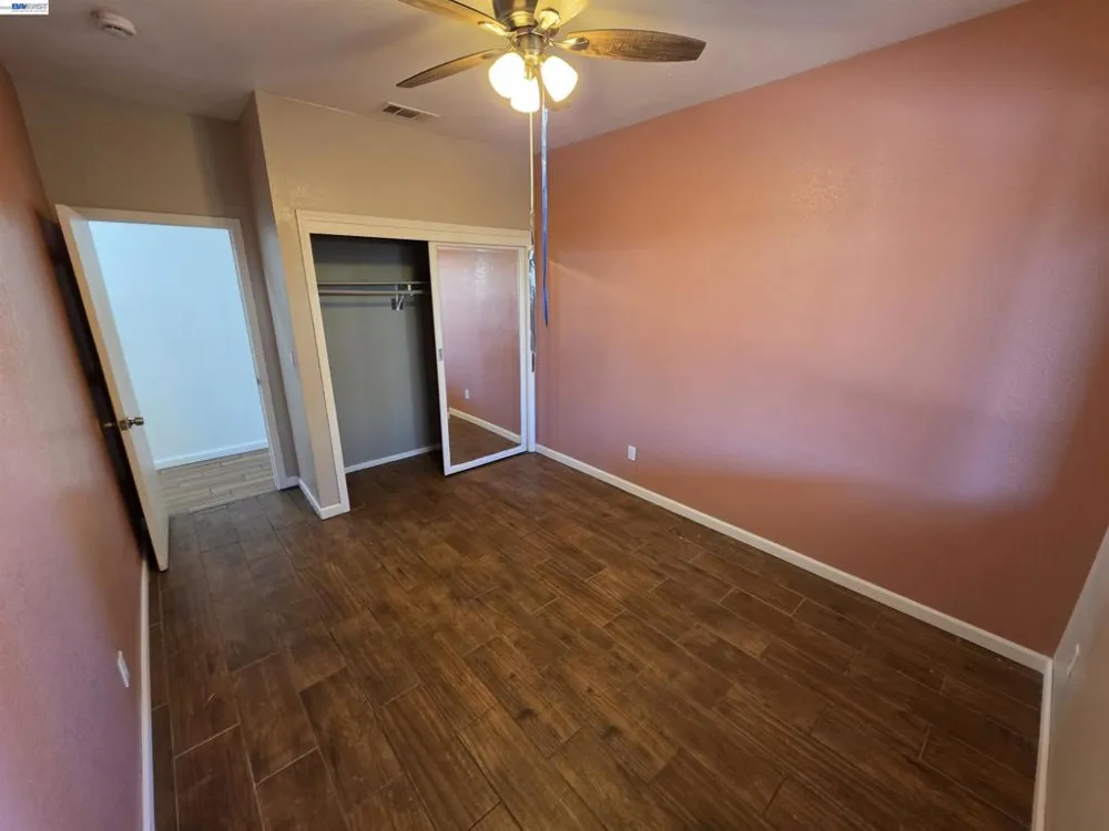 152 Chardonnay Street Los Banos, CA 93635