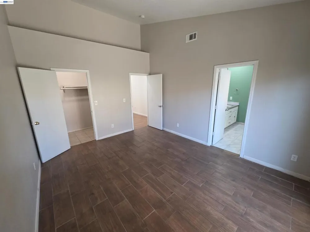 152 Chardonnay Street Los Banos, CA 93635