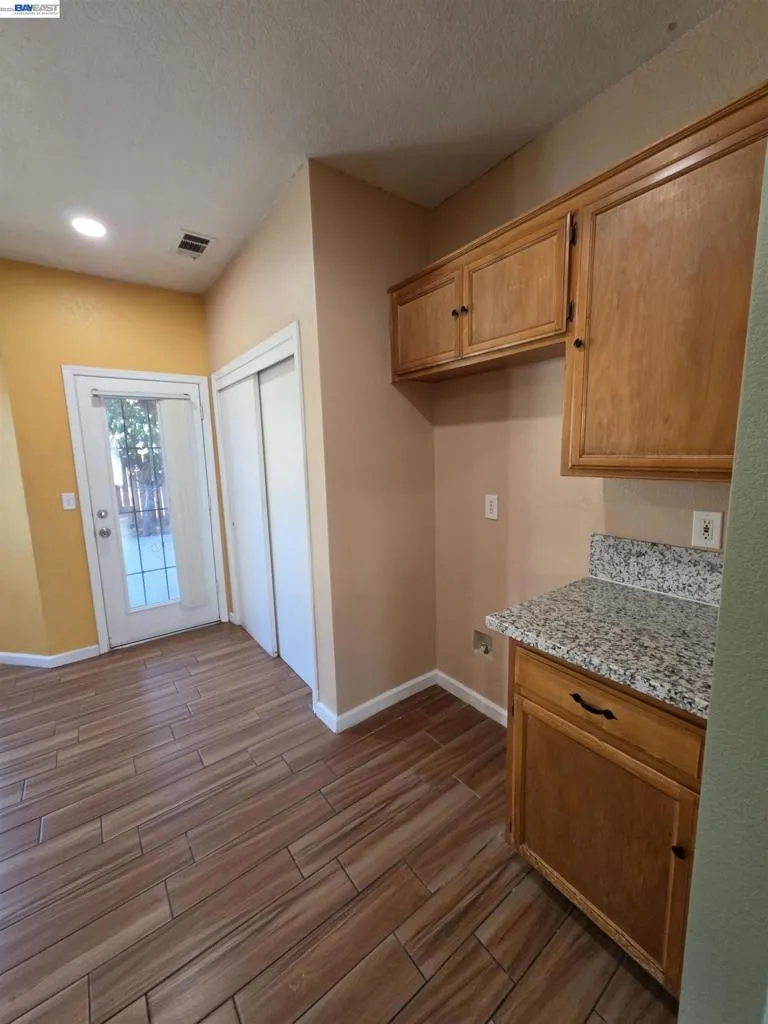 152 Chardonnay Street Los Banos, CA 93635