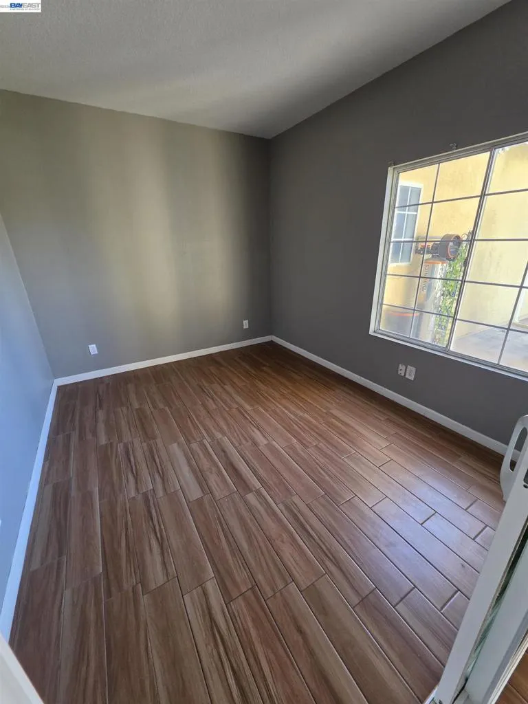 152 Chardonnay Street Los Banos, CA 93635