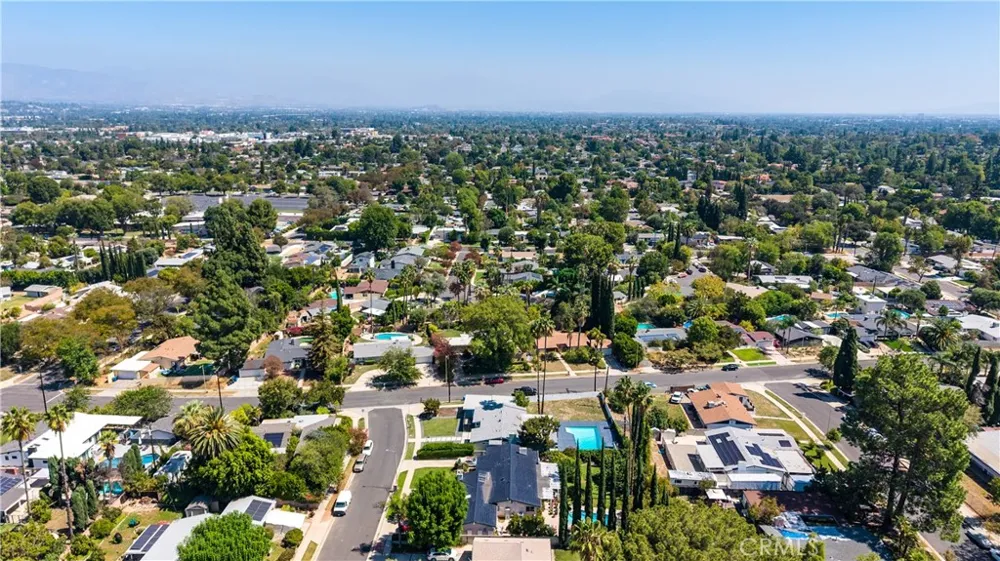 17600 Stare Street Northridge, CA 91325