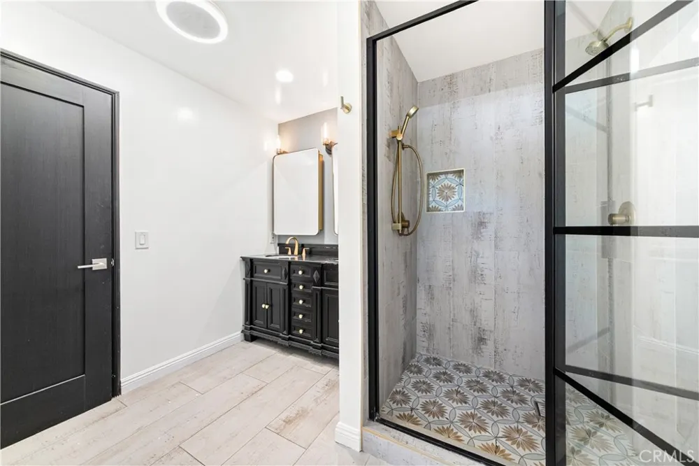 17600 Stare Street Northridge, CA 91325