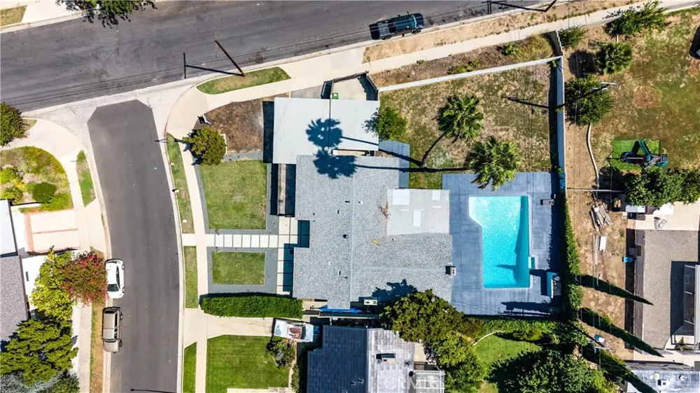 17600 Stare Street Northridge, CA 91325