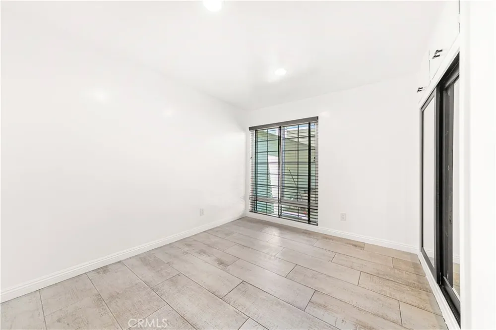 17600 Stare Street Northridge, CA 91325