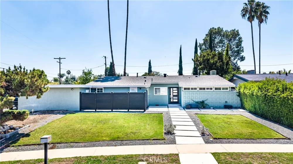 17600 Stare Street Northridge, CA 91325