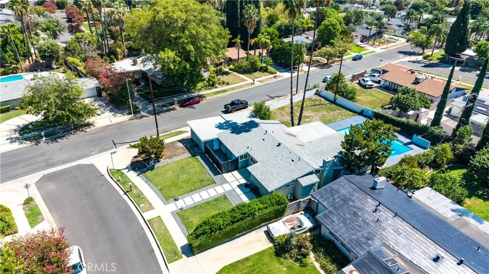 17600 Stare Street Northridge, CA 91325