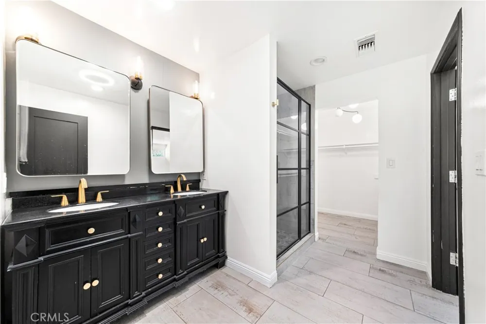 17600 Stare Street Northridge, CA 91325