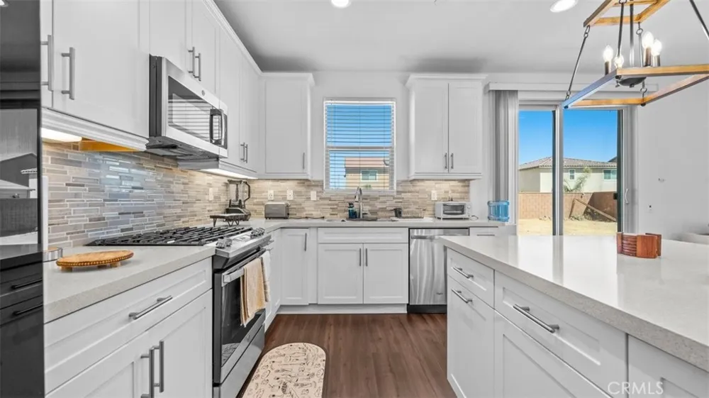 15137 Corlita Victorville, CA 92394