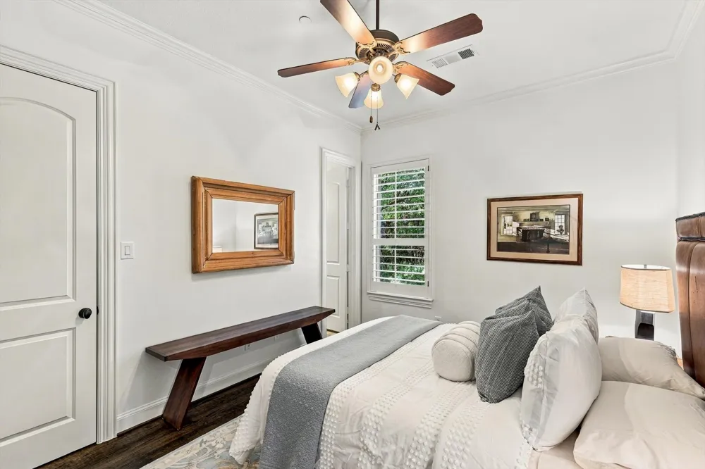 627 Lake Point Drive Irving, TX 75039