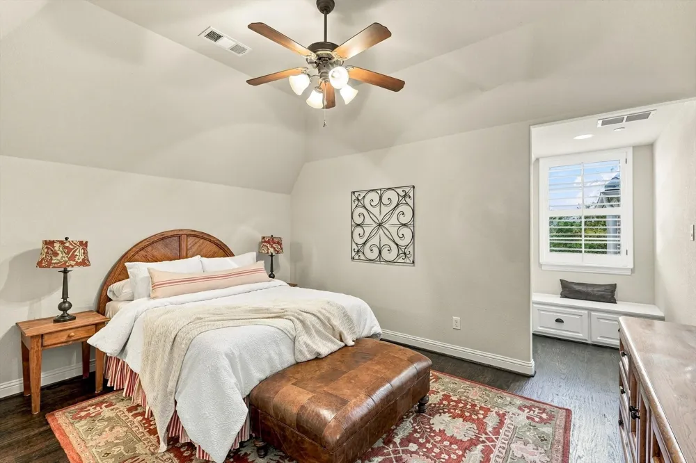 627 Lake Point Drive Irving, TX 75039