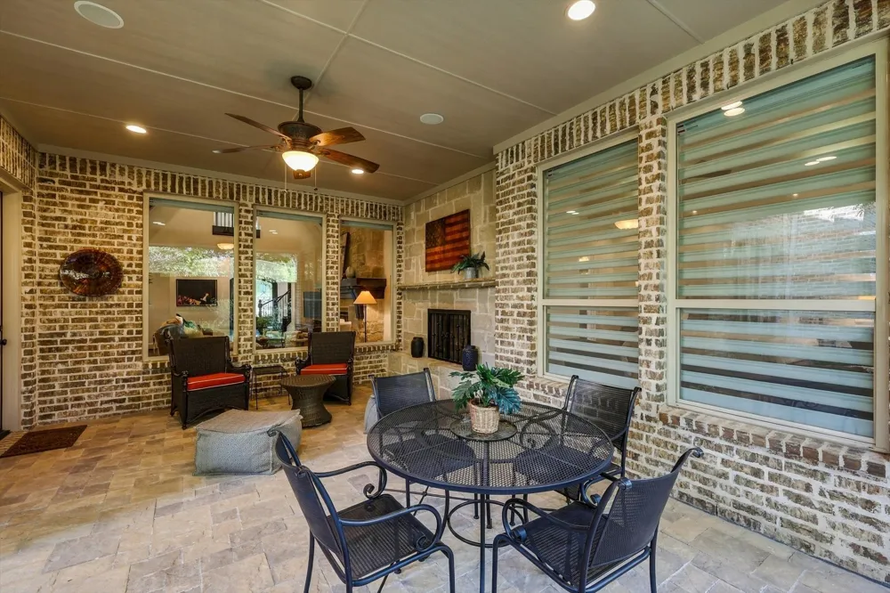 627 Lake Point Drive Irving, TX 75039