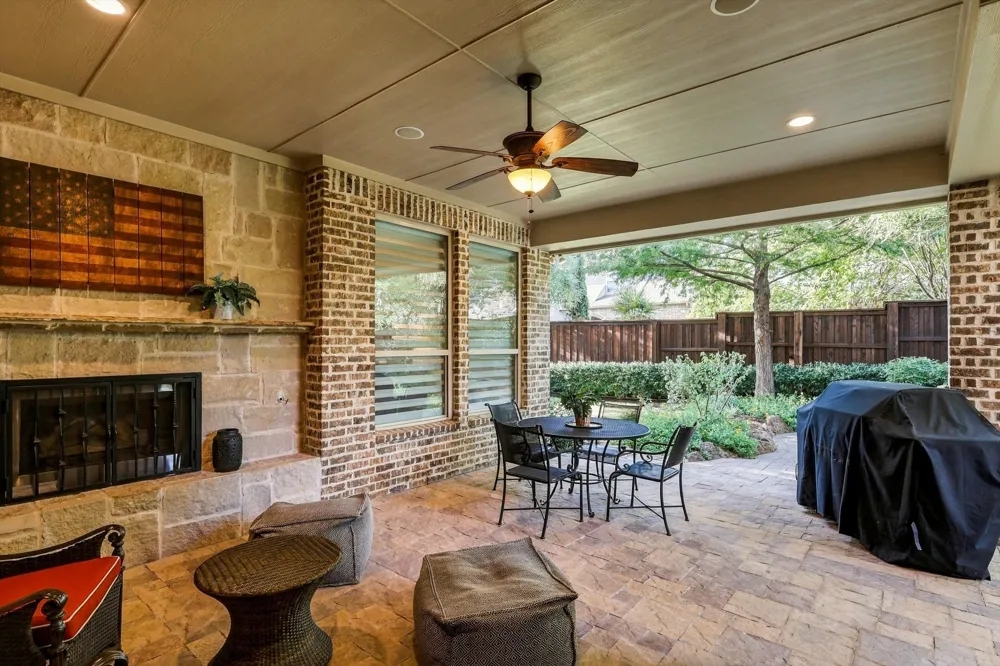 627 Lake Point Drive Irving, TX 75039