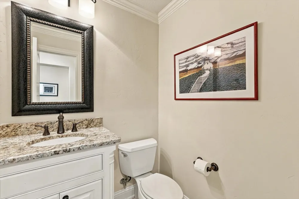 627 Lake Point Drive Irving, TX 75039