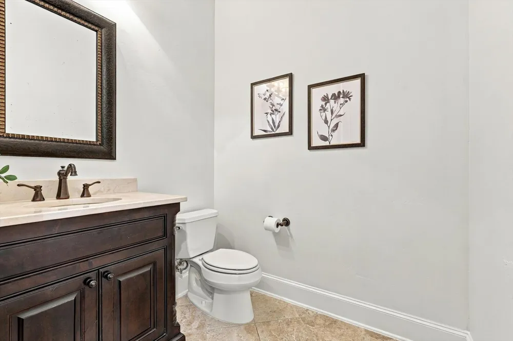 627 Lake Point Drive Irving, TX 75039