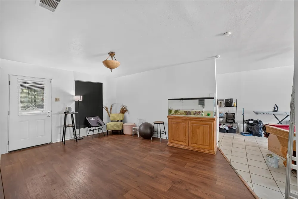 1262 Hidden Valley Drive Dallas, TX 75241