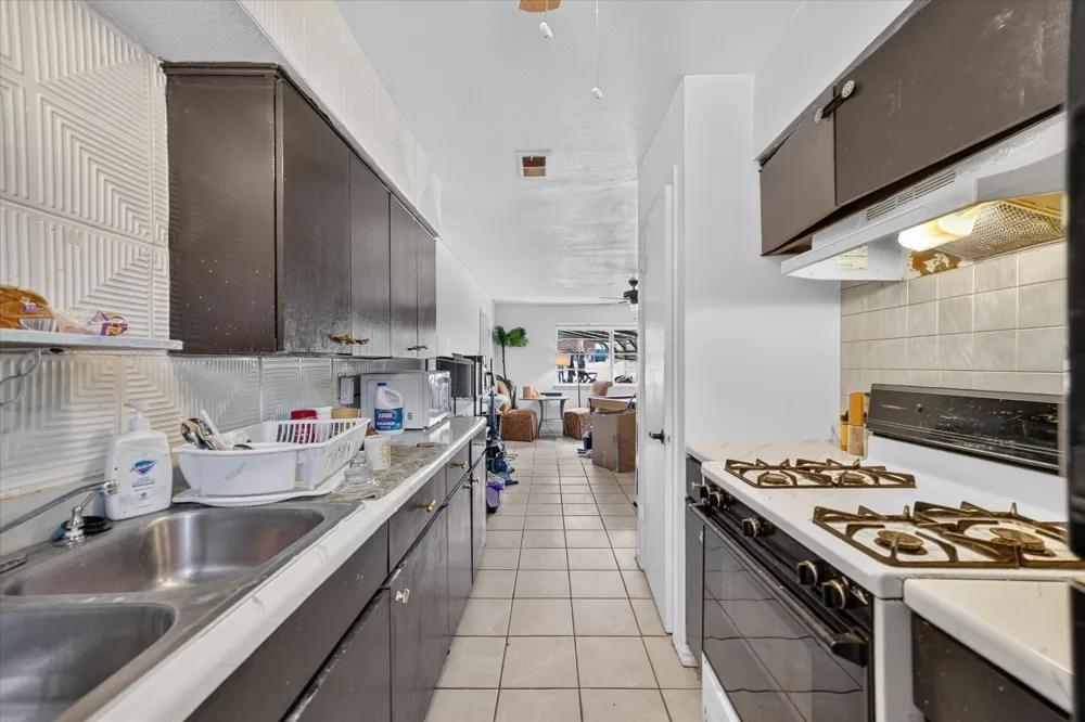 1262 Hidden Valley Drive Dallas, TX 75241