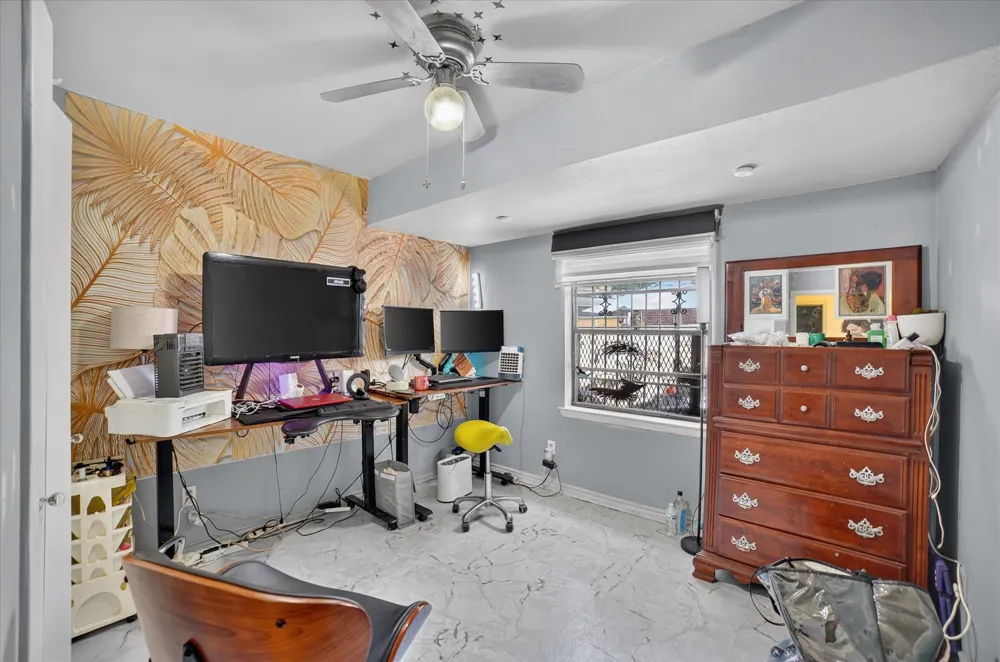1262 Hidden Valley Drive Dallas, TX 75241