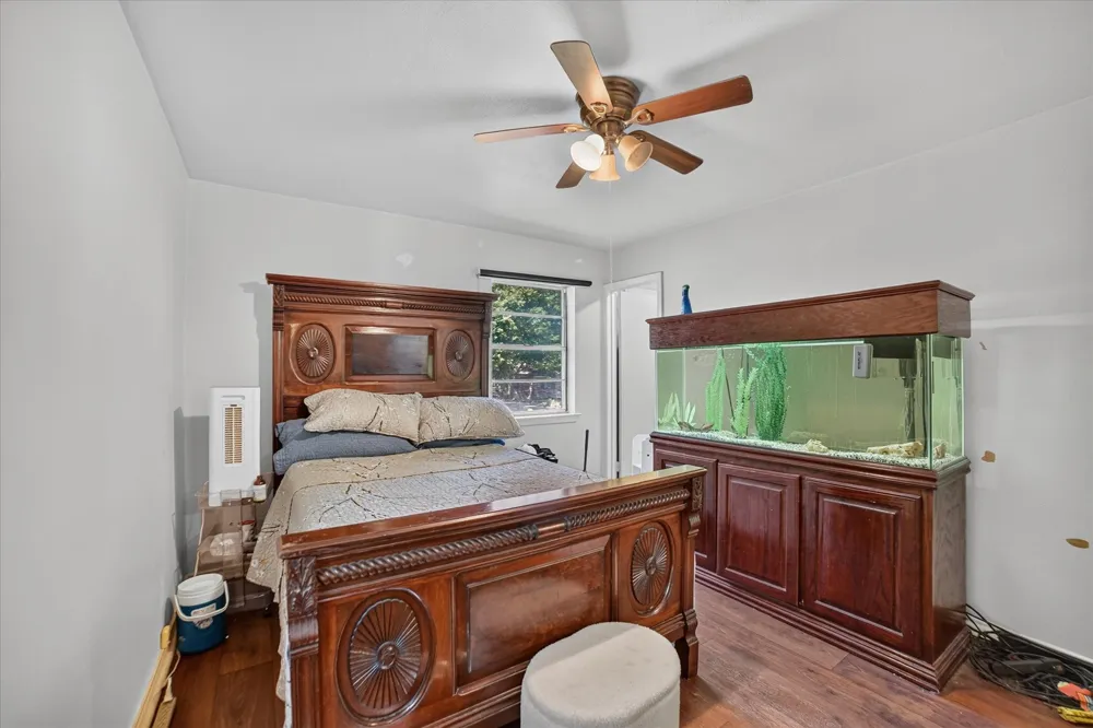 1262 Hidden Valley Drive Dallas, TX 75241