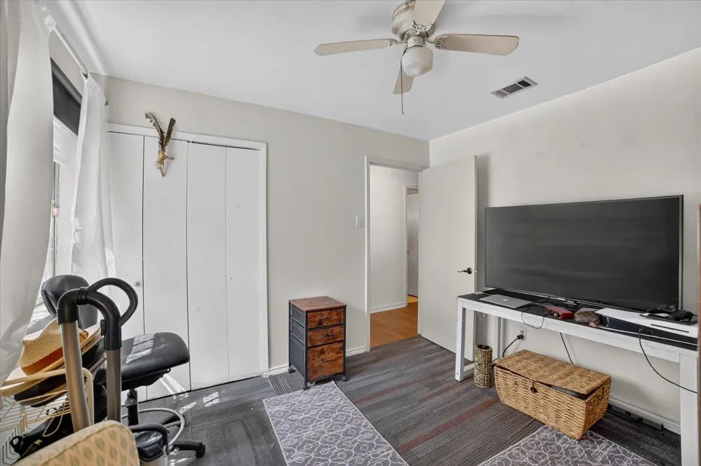 1262 Hidden Valley Drive Dallas, TX 75241