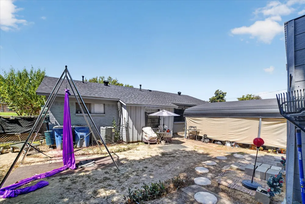 1262 Hidden Valley Drive Dallas, TX 75241