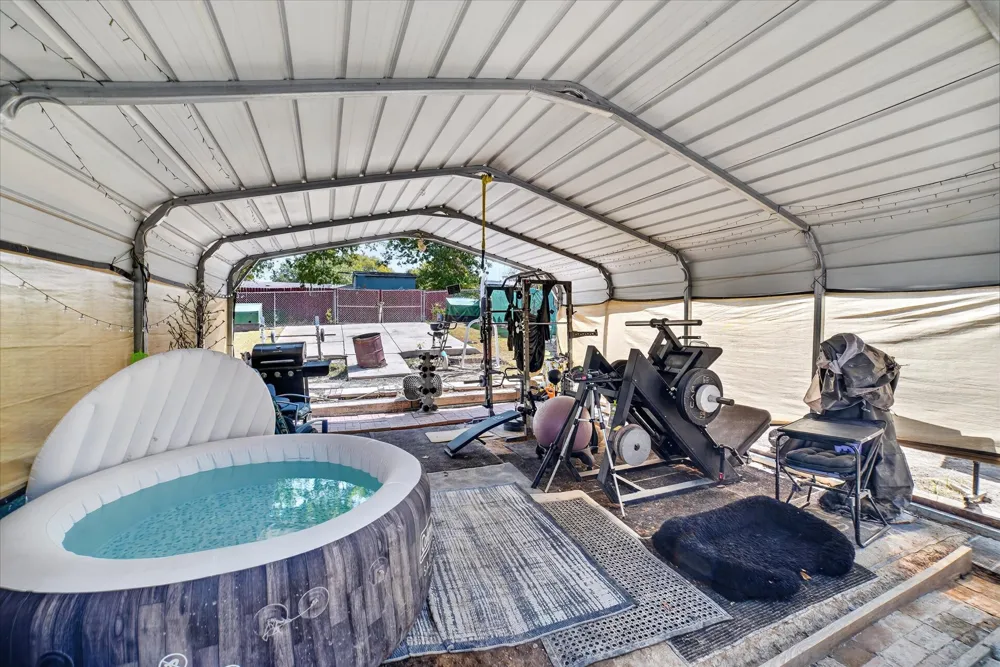 1262 Hidden Valley Drive Dallas, TX 75241