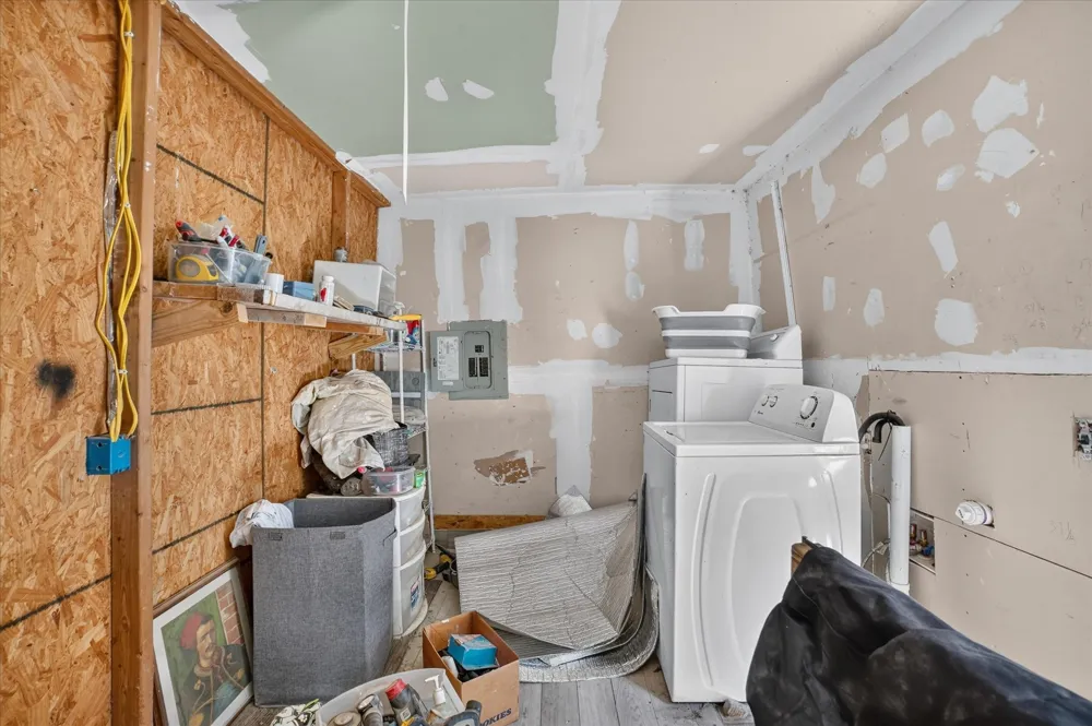 1262 Hidden Valley Drive Dallas, TX 75241